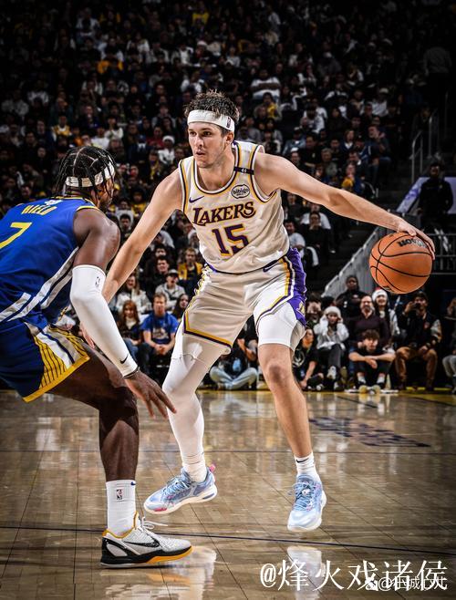 布里奇斯爆发41分文班空砍42+18 尼克斯险胜马刺